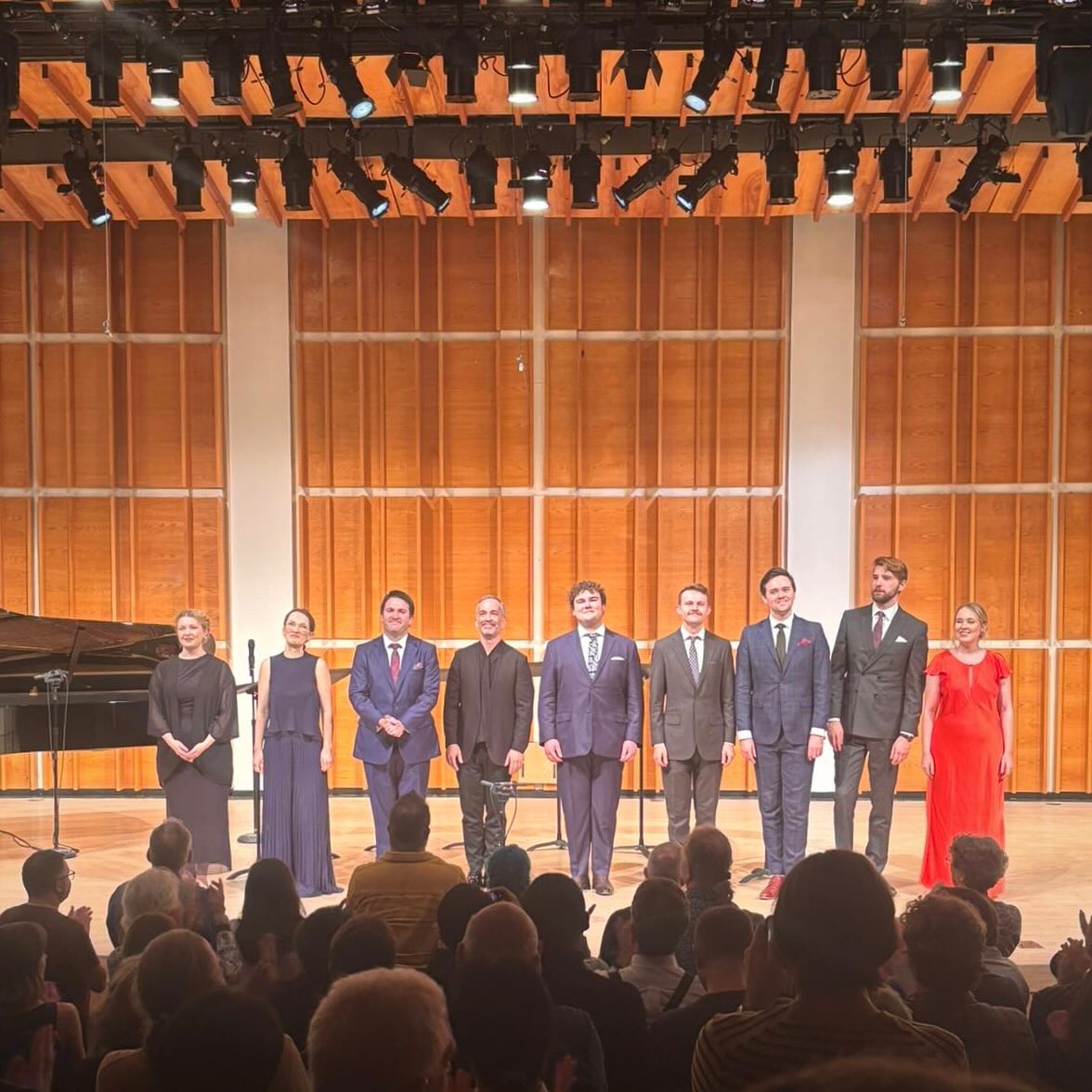 VOCES8